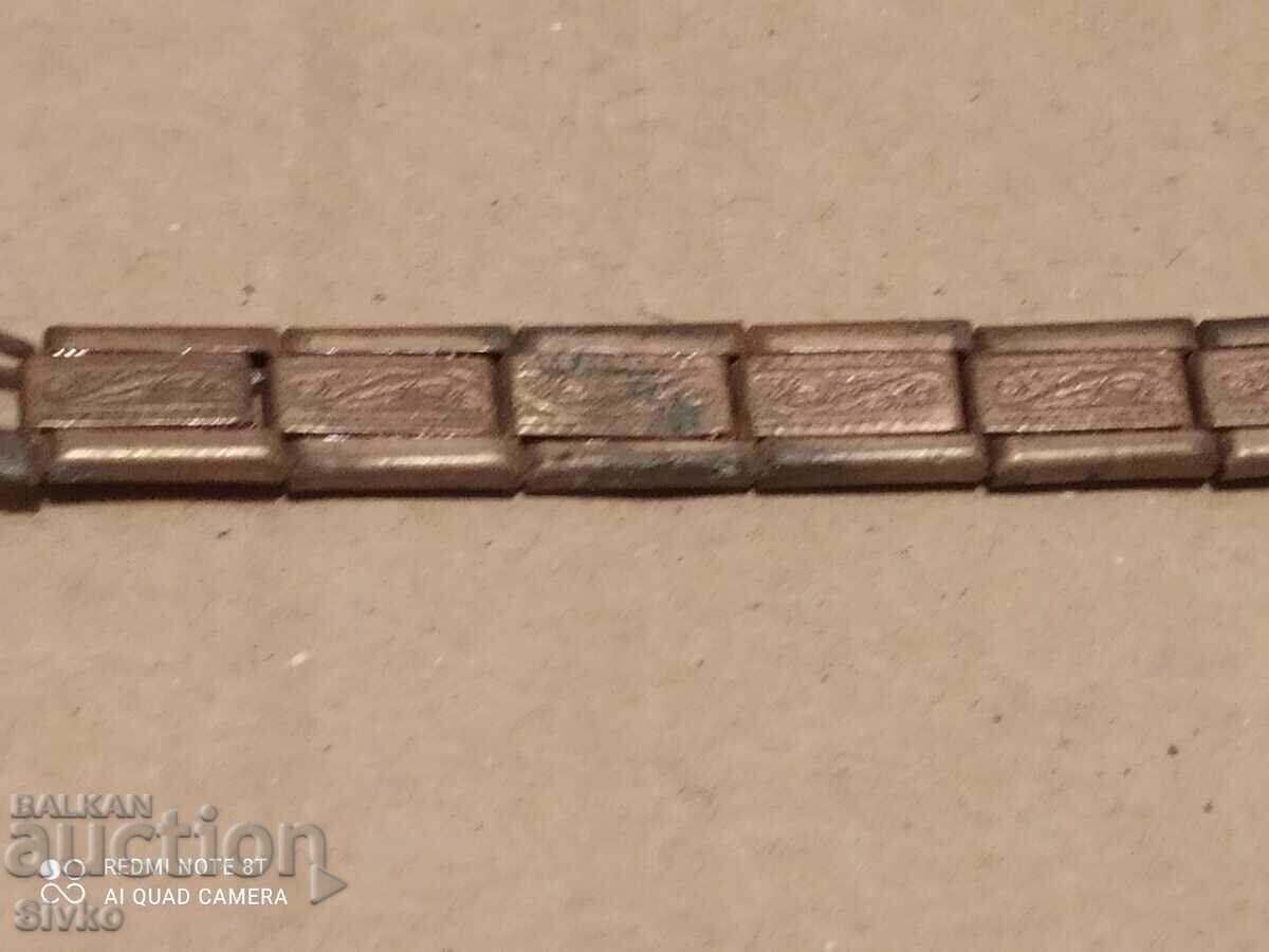 Auction Antique expandable necklace Auction Antique expandable necklace