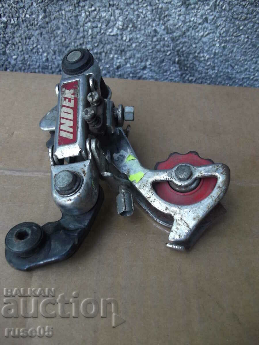 Delivery of Rear derailleur (tensioner) on a bicycle chain