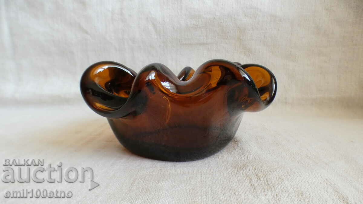 Delivery of Ashtray massive colored glass handmade Delivery of Ashtray massive colored glass handmade