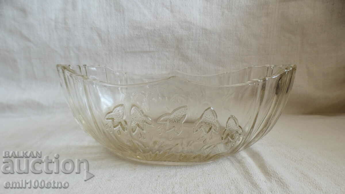 Bol de salată cu motive florale cu preț 8.00 BGN | € 4.09