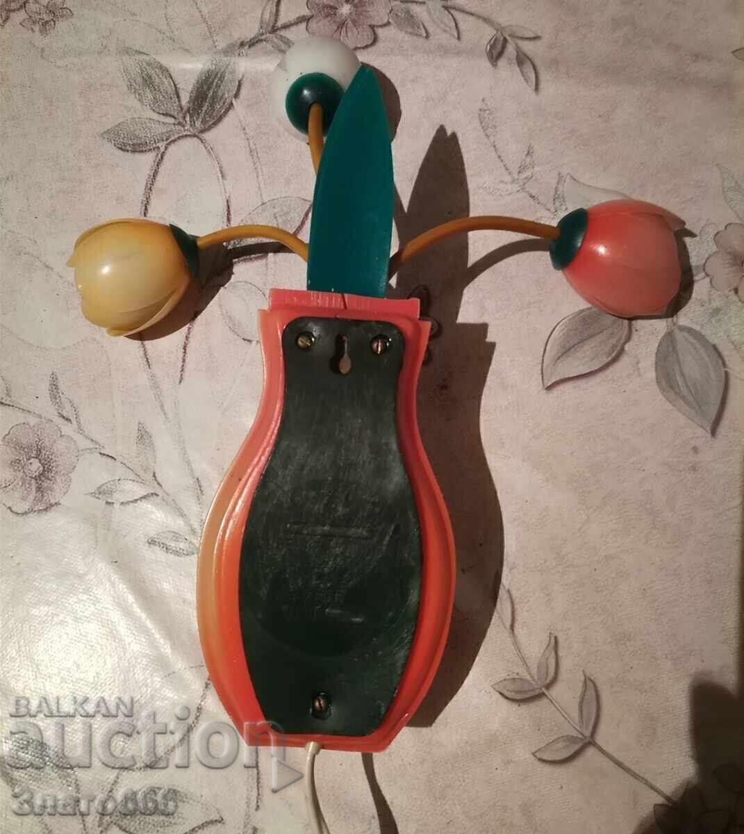 Delivery of Old wall lamp