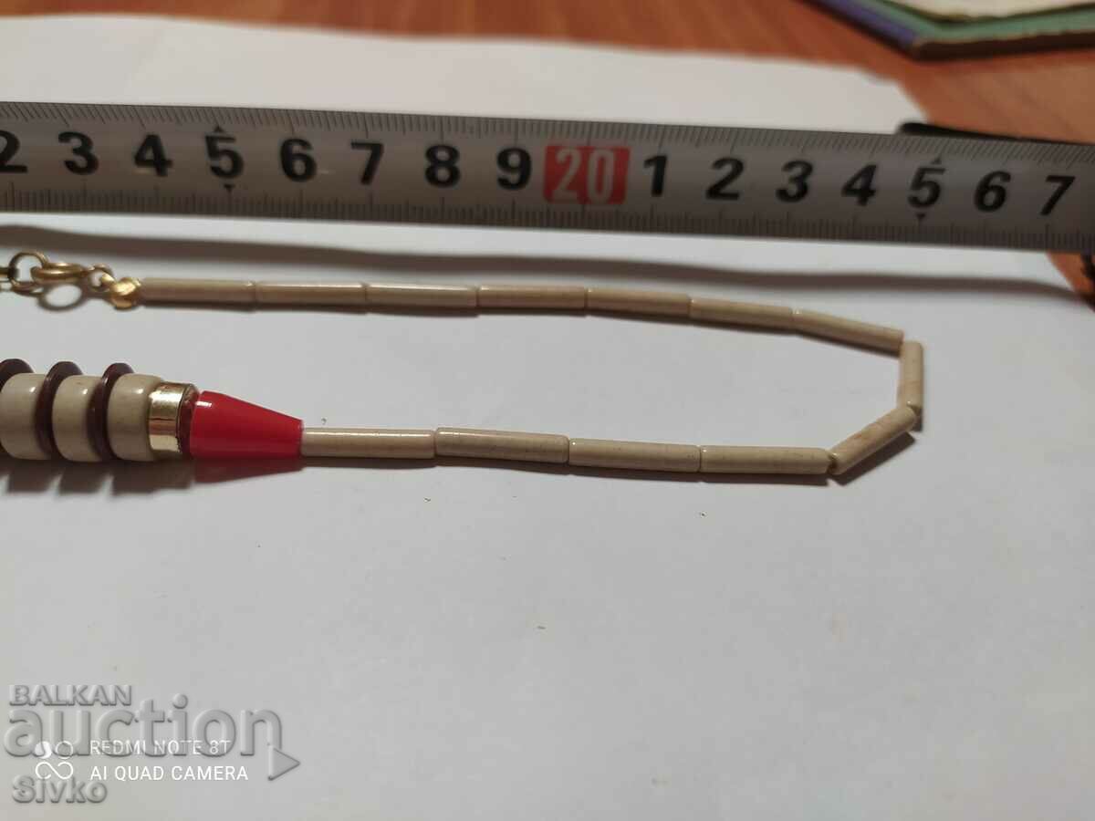 Delivery of Necklace Delivery of Necklace