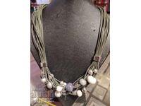 Colier cu sfere ceramice, șnururi din piele, metal