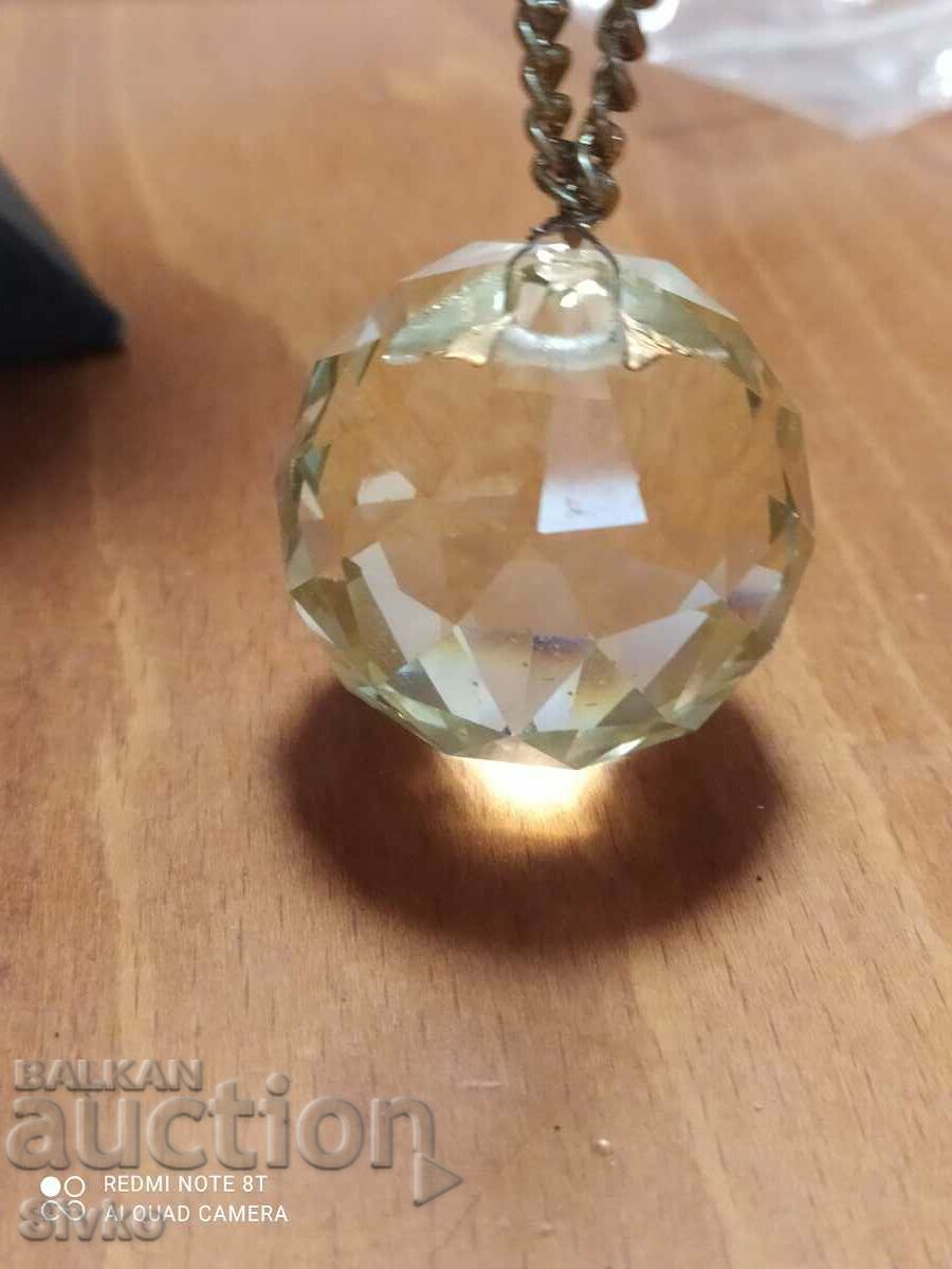 Аукцион Колие голяма топка стъкло Аукцион Колие голяма топка стъкло