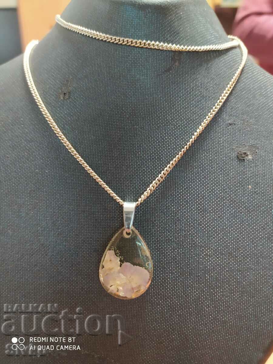 Natural flower necklace in jewelry resin with price 4.69 BGN | € 2.40 Natural flower necklace in jewelry resin with price 4.69 BGN | € 2.40