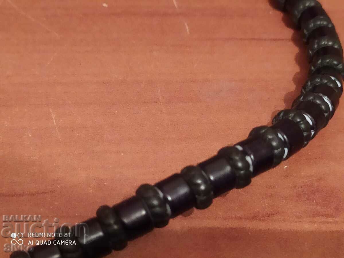 Delivery of Necklace, choker