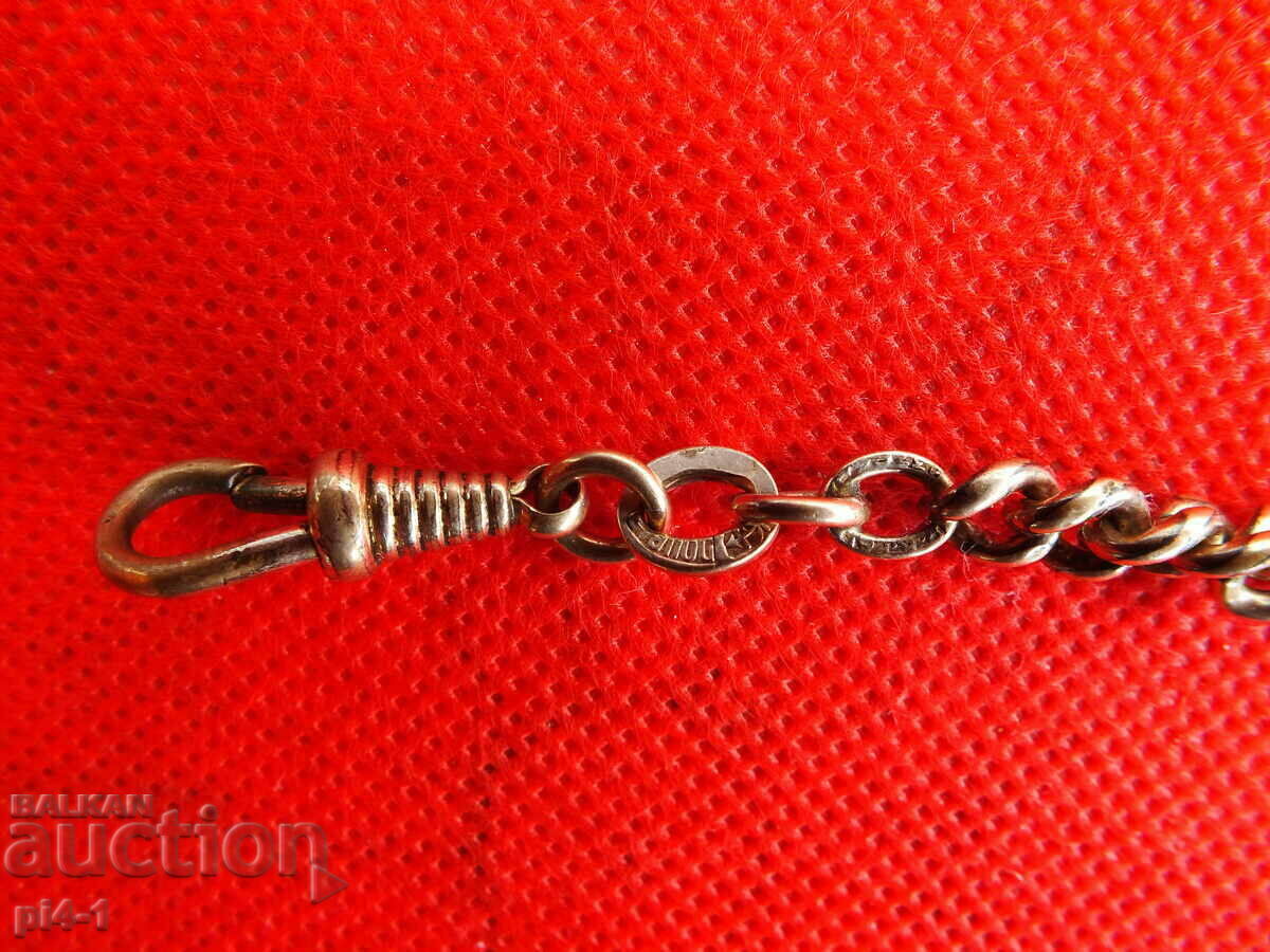 UN CAZ DE AUR VECHI CU MARCAJE cu preț 120.00 BGN | € 61.36 UN CAZ DE AUR VECHI CU MARCAJE cu preț 120.00 BGN | € 61.36