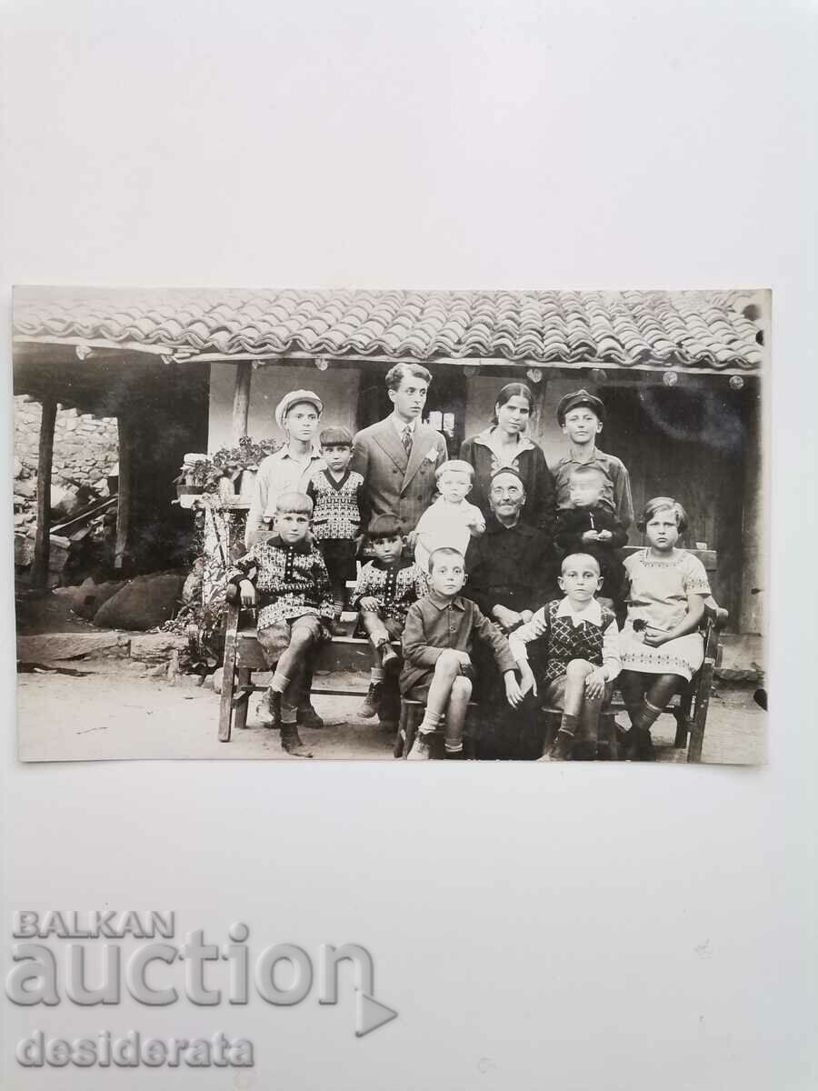Fotografie veche, familia Kaidamovi, orașul Karlovo