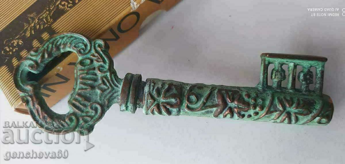 Tibuson antic, bronz, patina, cheie in cutie - 5