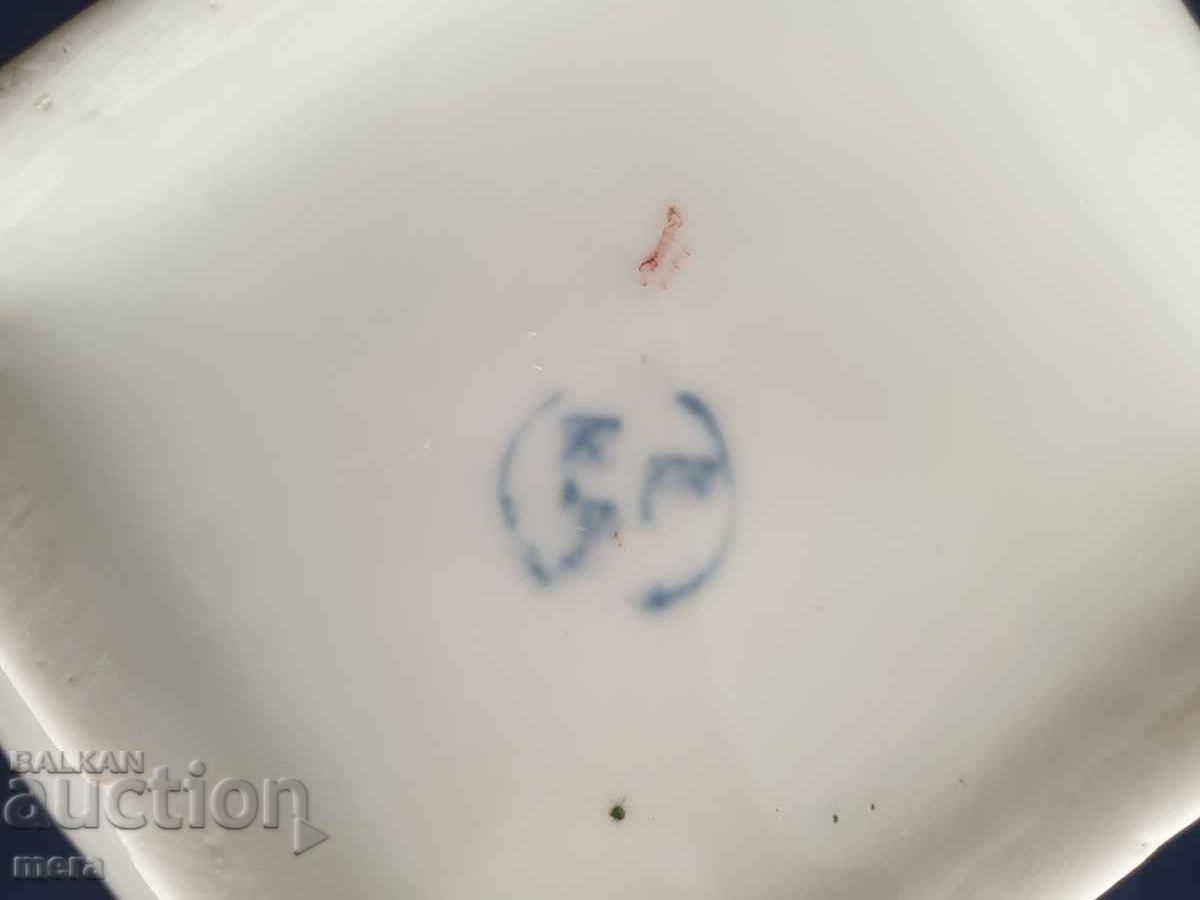 Delivery of Porcelain coffee pot Delivery of Porcelain coffee pot