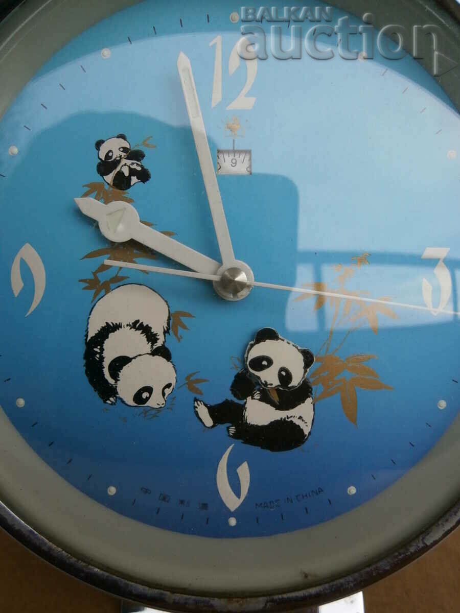 CHINESE ANIMATED ALARM CLOCK 70s Bears Panda pandas with price 41.00 BGN | € 20.96 CHINESE ANIMATED ALARM CLOCK 70s Bears Panda pandas with price 41.00 BGN | € 20.96