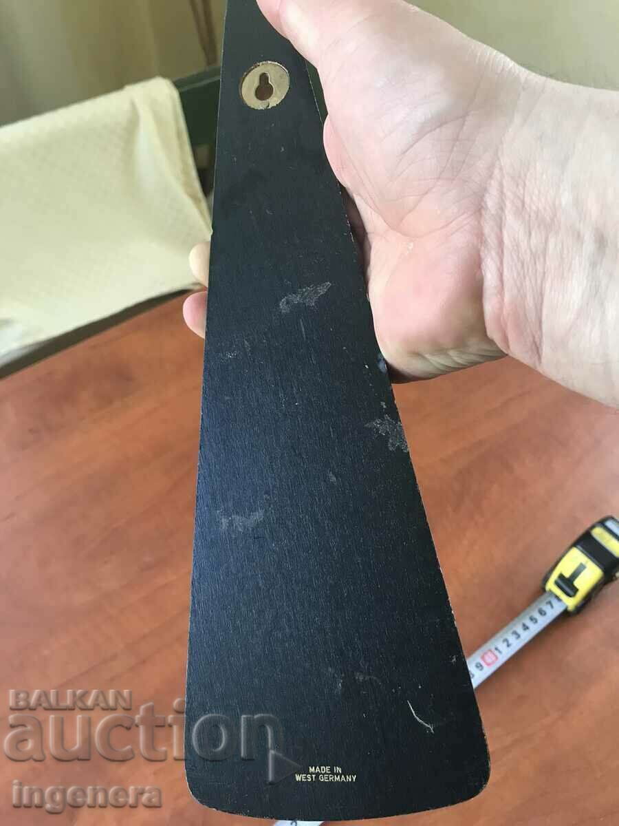 Delivery of BRUSH WITH STAND WOOD GERMANY MARKED ETC Delivery of BRUSH WITH STAND WOOD GERMANY MARKED ETC