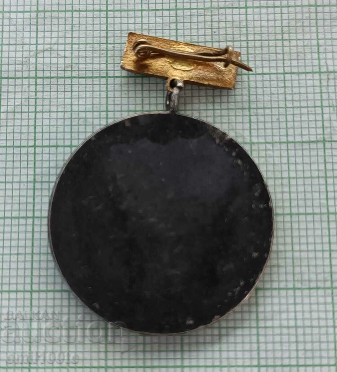 Delivery of Badge - Builders' Spartakiad