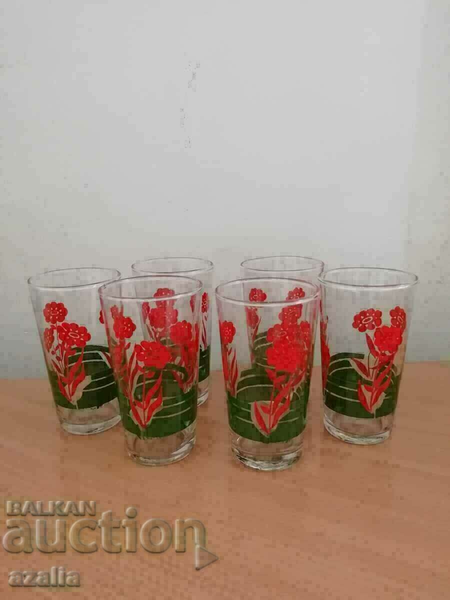 Комплект 6 нови цветни чаши за вода и безалкохолно