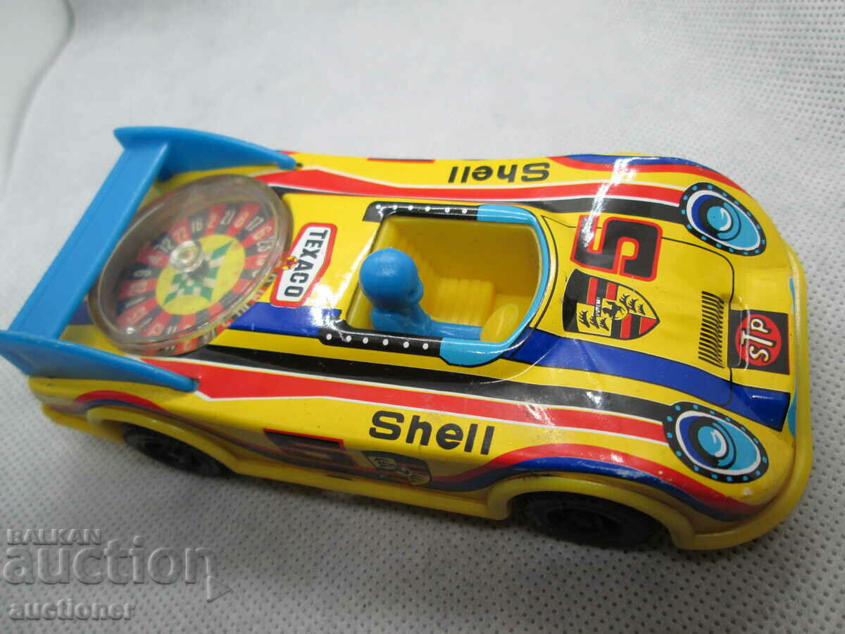 Delivery of VINTAGE TOY PORSCHE 917 CAR AM LE MANS Delivery of VINTAGE TOY PORSCHE 917 CAR AM LE MANS