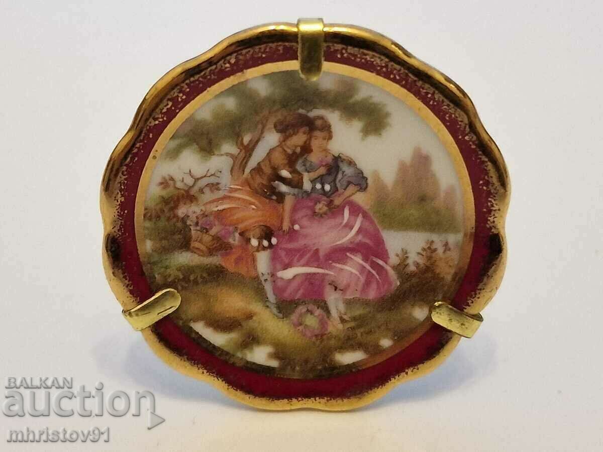 Collectible Limoges porcelain saucer with price 30.00 BGN | € 15.34 Collectible Limoges porcelain saucer with price 30.00 BGN | € 15.34
