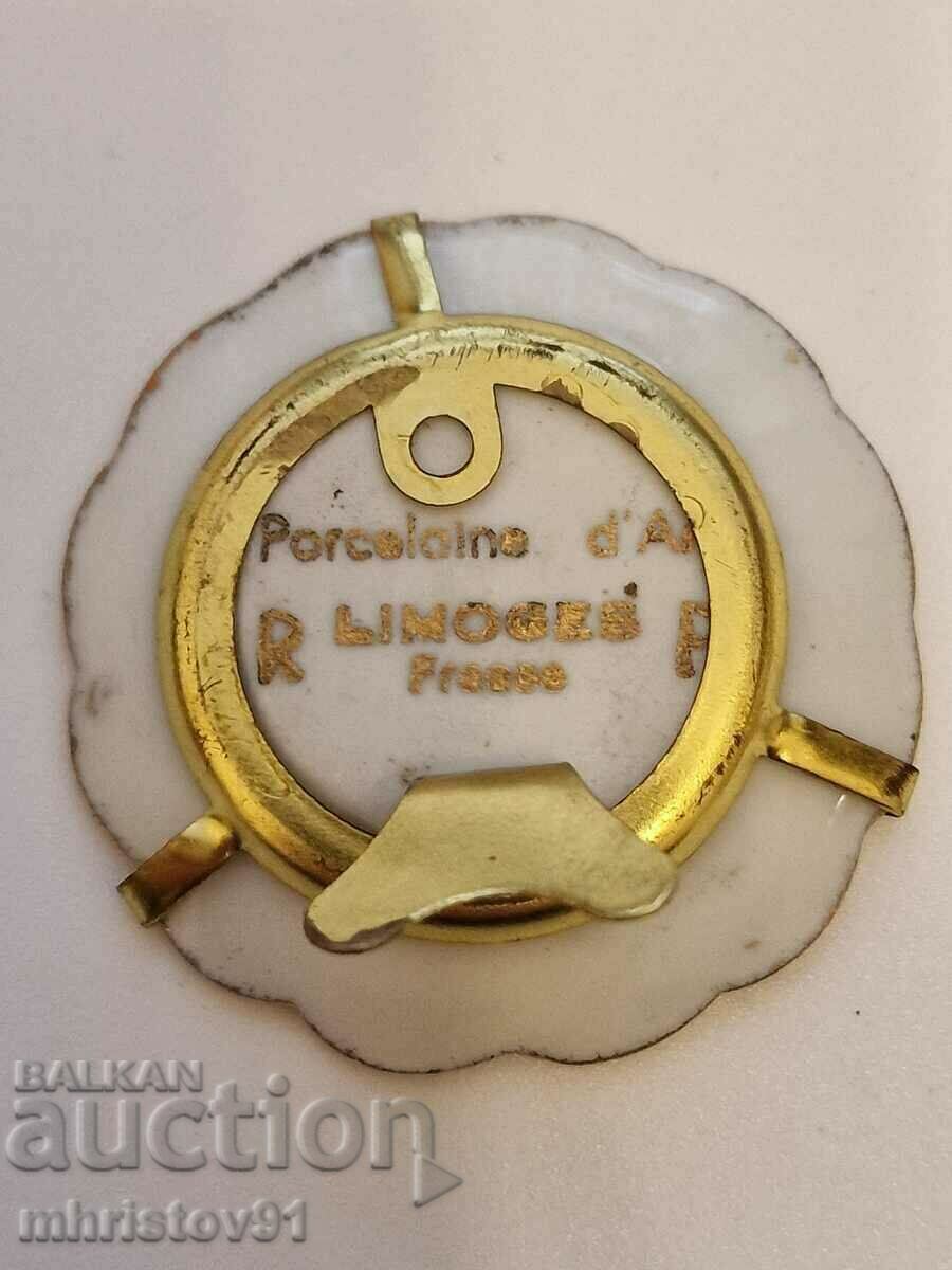 Delivery of Collectible Limoges porcelain saucer Delivery of Collectible Limoges porcelain saucer