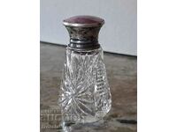 Викторианско кристално шише със сребърна капачка с емайл