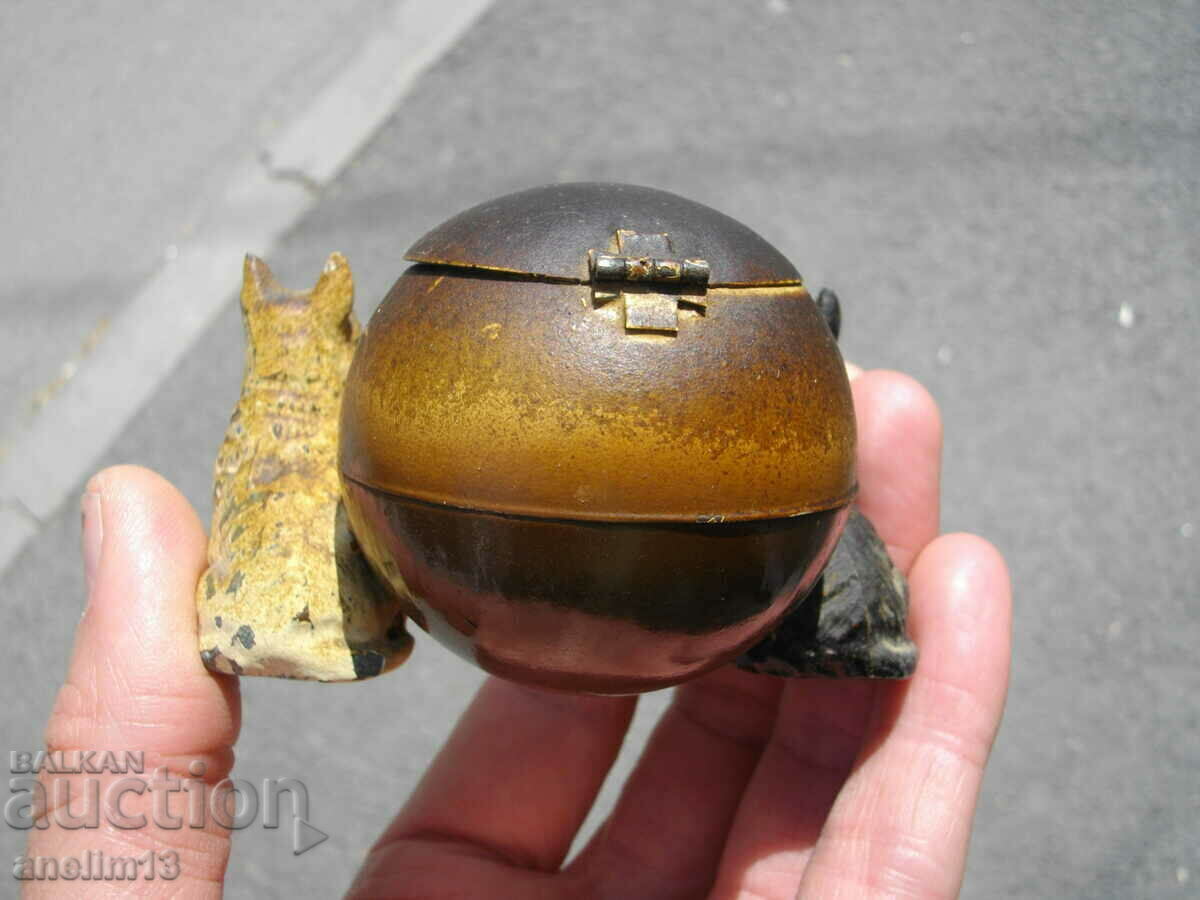 CUTIE VECHE DE METAL CU SUCRUMERĂ DE CERNEALĂ DE CĂTELU - 6