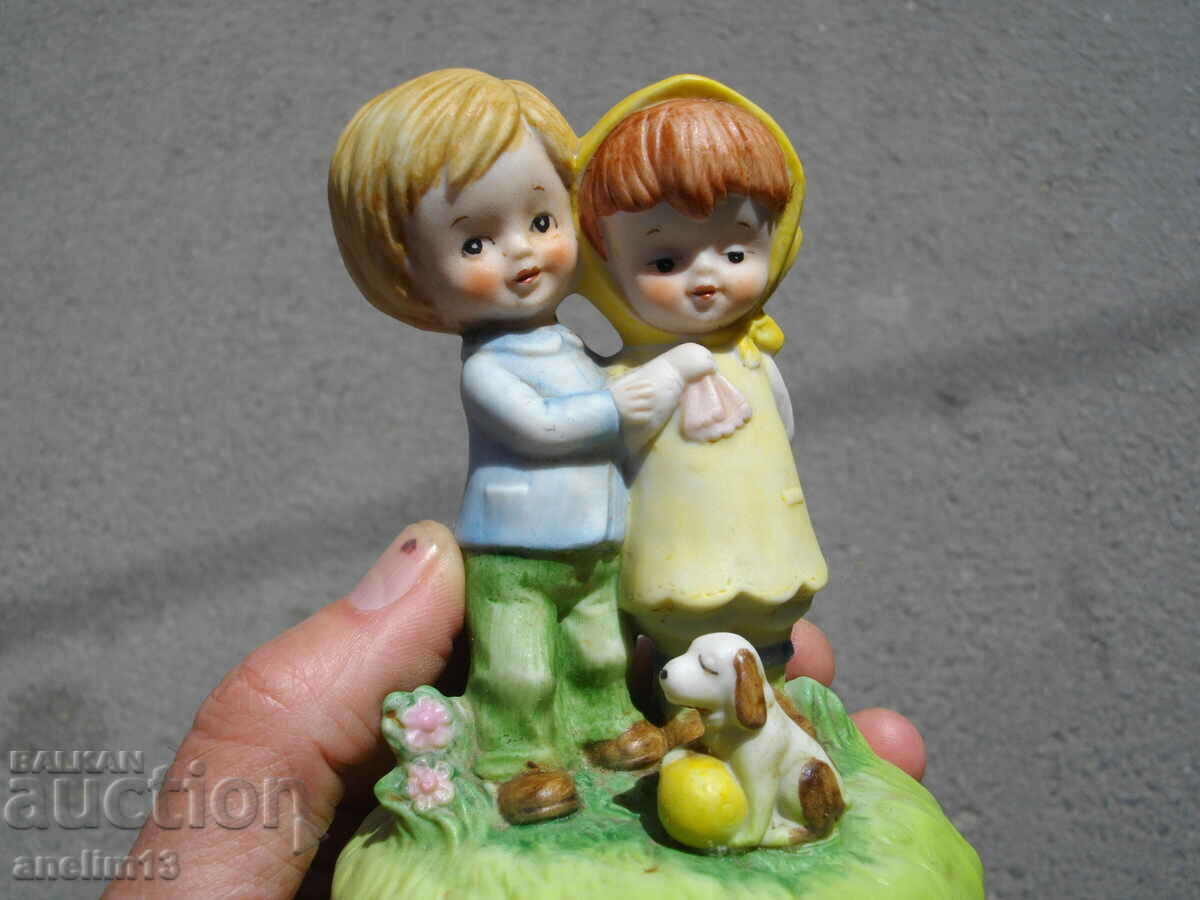 OLD PORCELAIN FIGURE WITH JAPAN LANTERN with price 95.00 BGN | € 48.57 OLD PORCELAIN FIGURE WITH JAPAN LANTERN with price 95.00 BGN | € 48.57