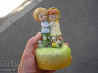 ΠΑΛΙΑ ΠΟΡΣΕΛΑΝΙΝΗ ΦΙΓΟΥΡΑ ΜΕ ΦΑΝΑΡΙΣΜΑ ΙΑΠΩΝΙΑΣ