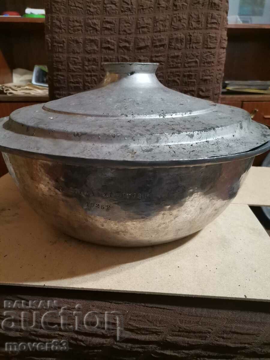 A copper basin. Bowl. A pot. 1925 year