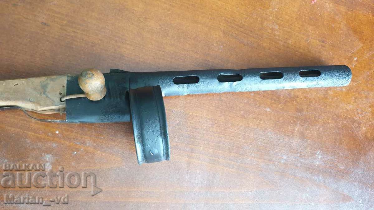 Auction Old children's toy vending machine Auction Old children's toy vending machine