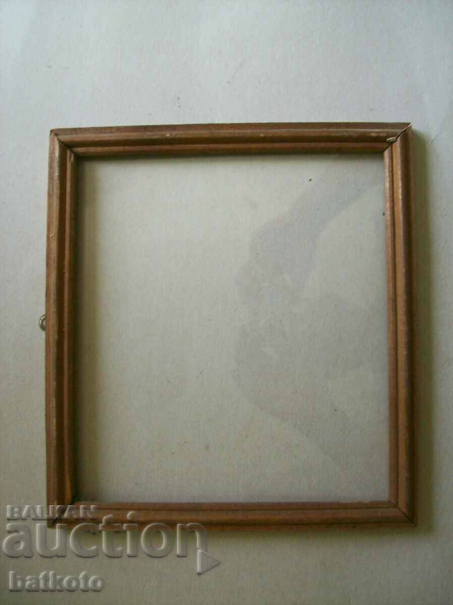 Wooden frame 27/30 cm