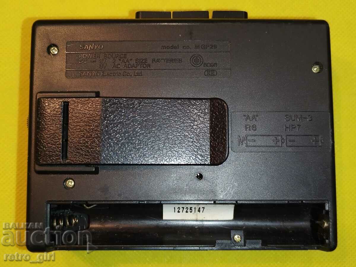 Auction I'm selling an old walkman. Auction I'm selling an old walkman.