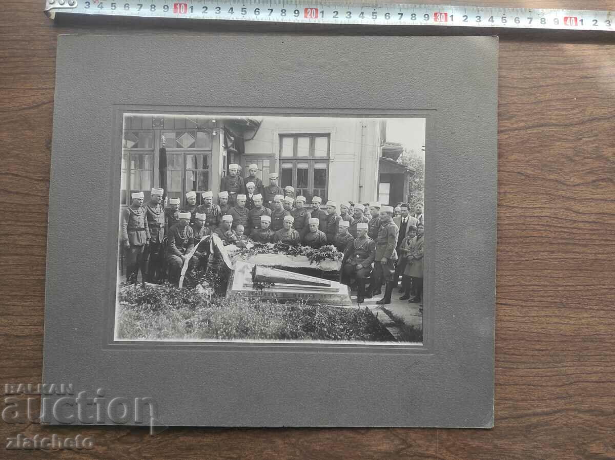 Delivery of Old photo cardboard Kingdom of Bulgaria - lot of three photos Delivery of Old photo cardboard Kingdom of Bulgaria - lot of three photos