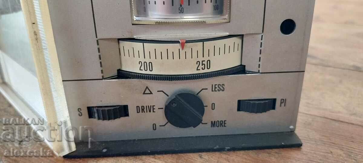 Auction Old thermostat Auction Old thermostat