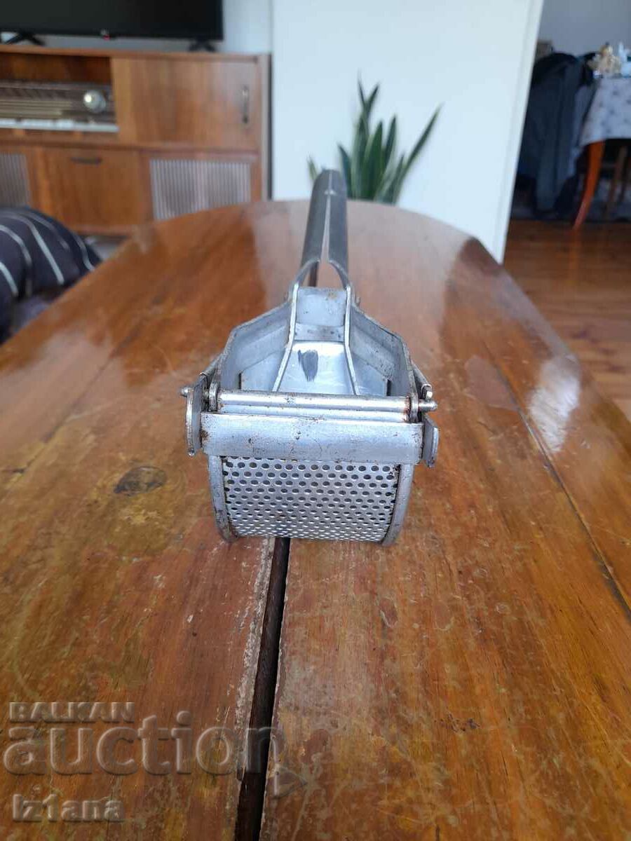 Auction  Old potato press
