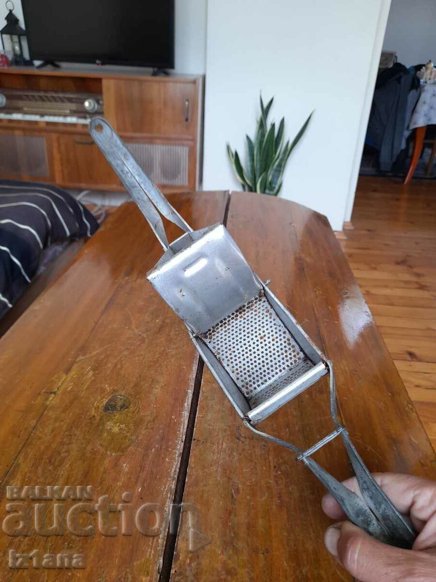 Old potato press - 7