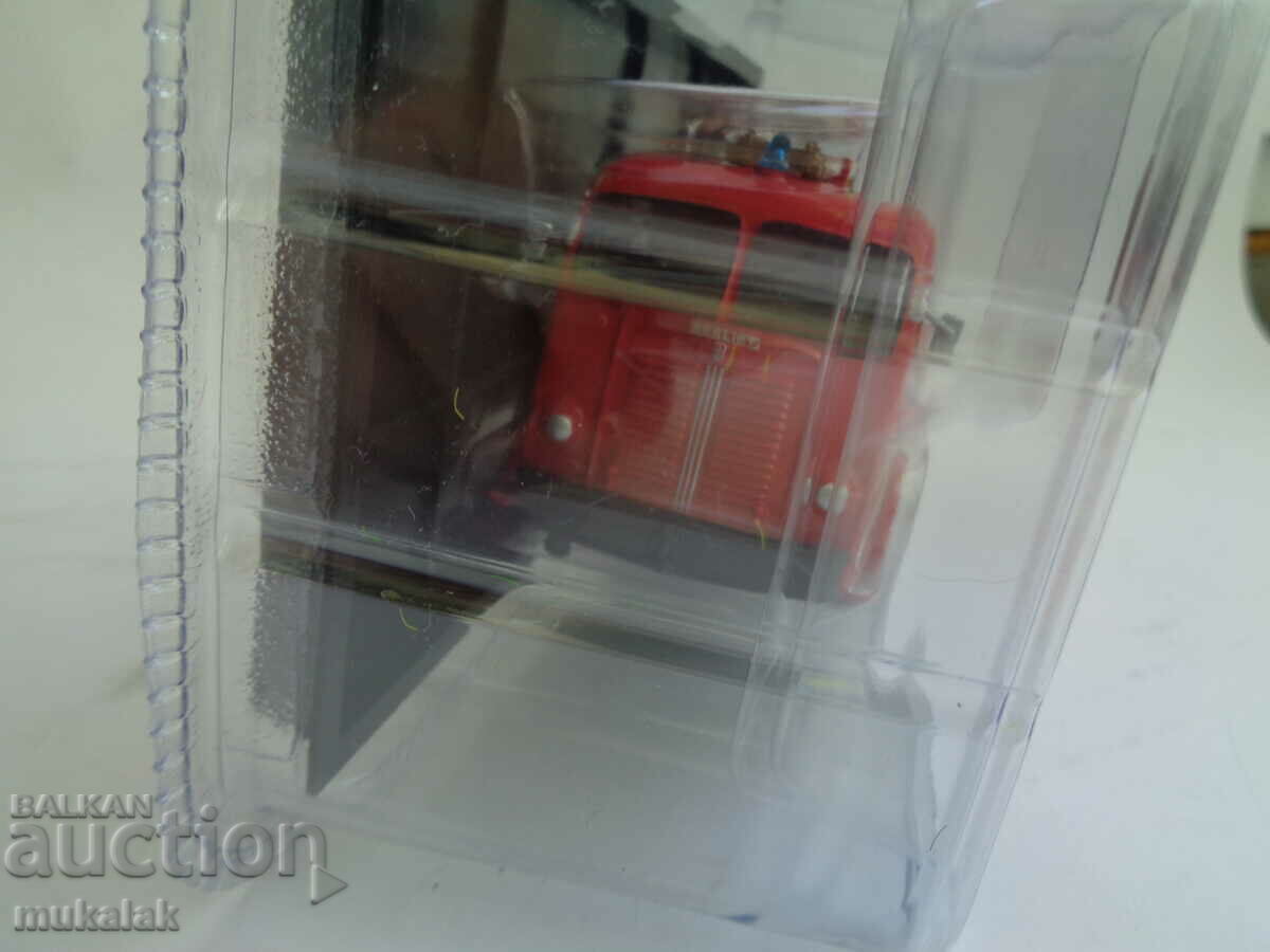Delivery of 1:50 DEL PRADO BERLIET FIRE TRUCK TOY MODEL Delivery of 1:50 DEL PRADO BERLIET FIRE TRUCK TOY MODEL