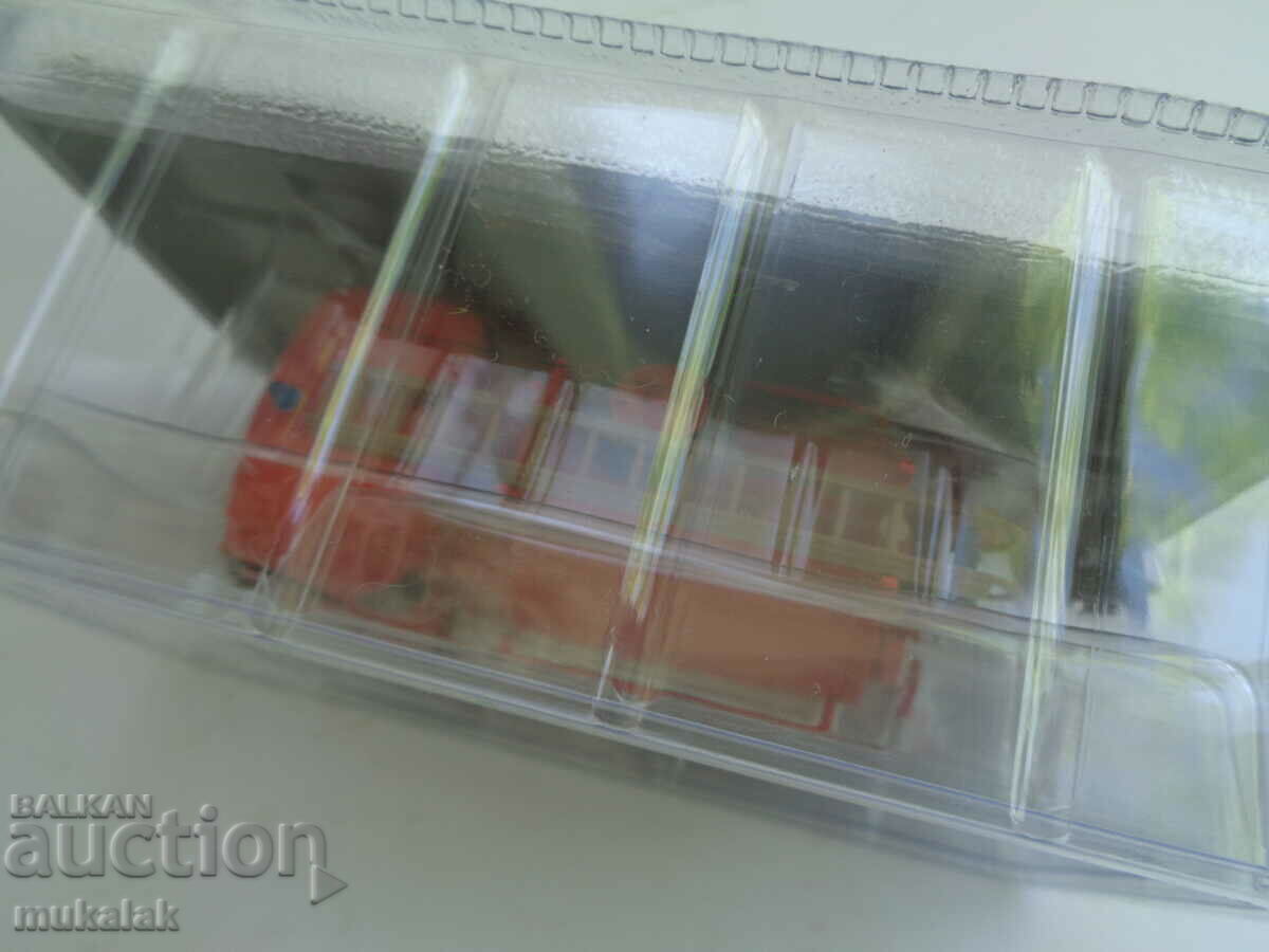 1:50 DEL PRADO BERLIET FIRE TRUCK TOY MODEL - 5 1:50 DEL PRADO BERLIET FIRE TRUCK TOY MODEL - 5