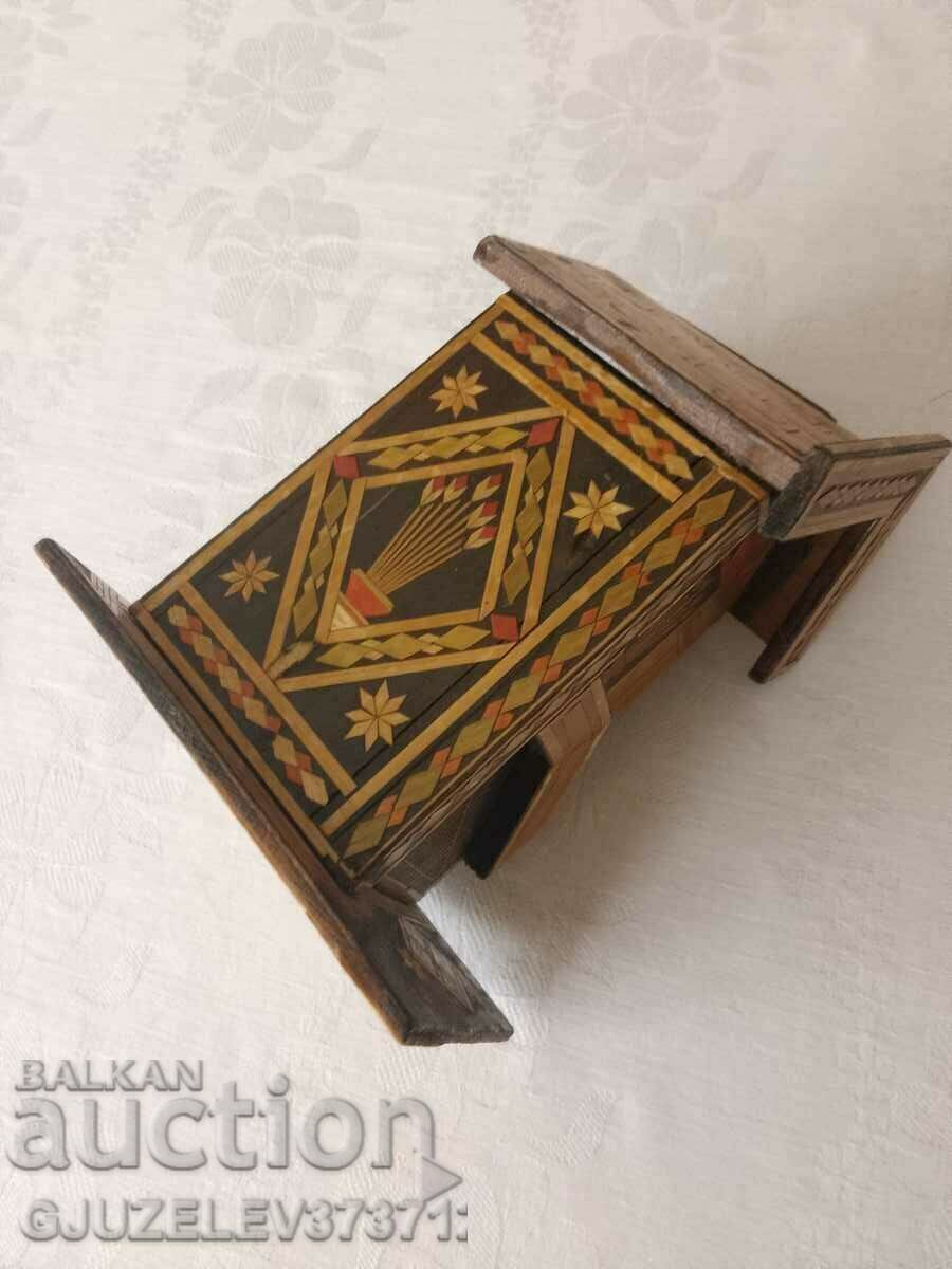 Old money box with Intarsia - 7 Old money box with Intarsia - 7