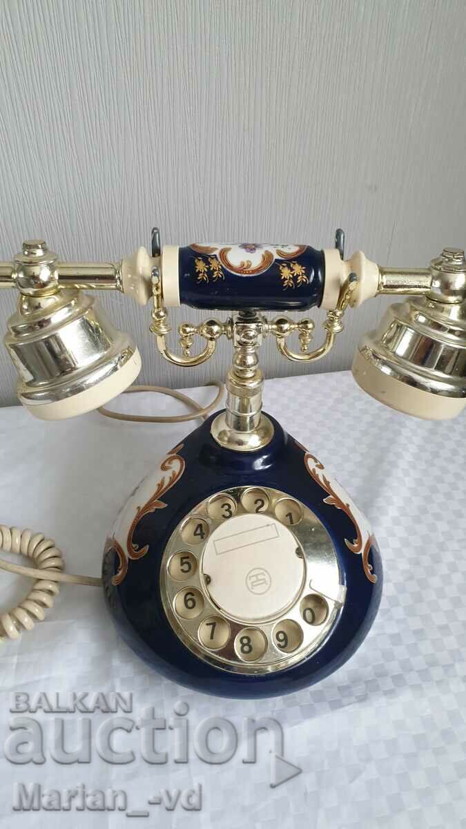 Античен телефон порцелан