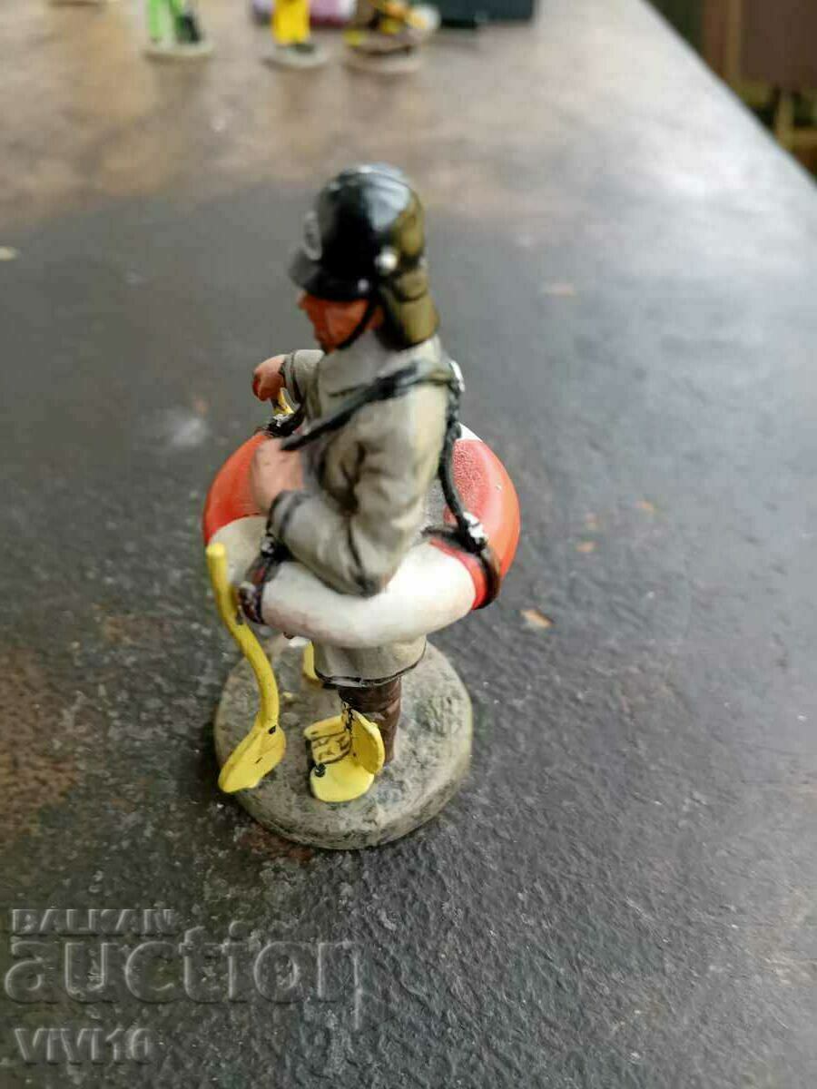 Auction  Lead fireman del prado