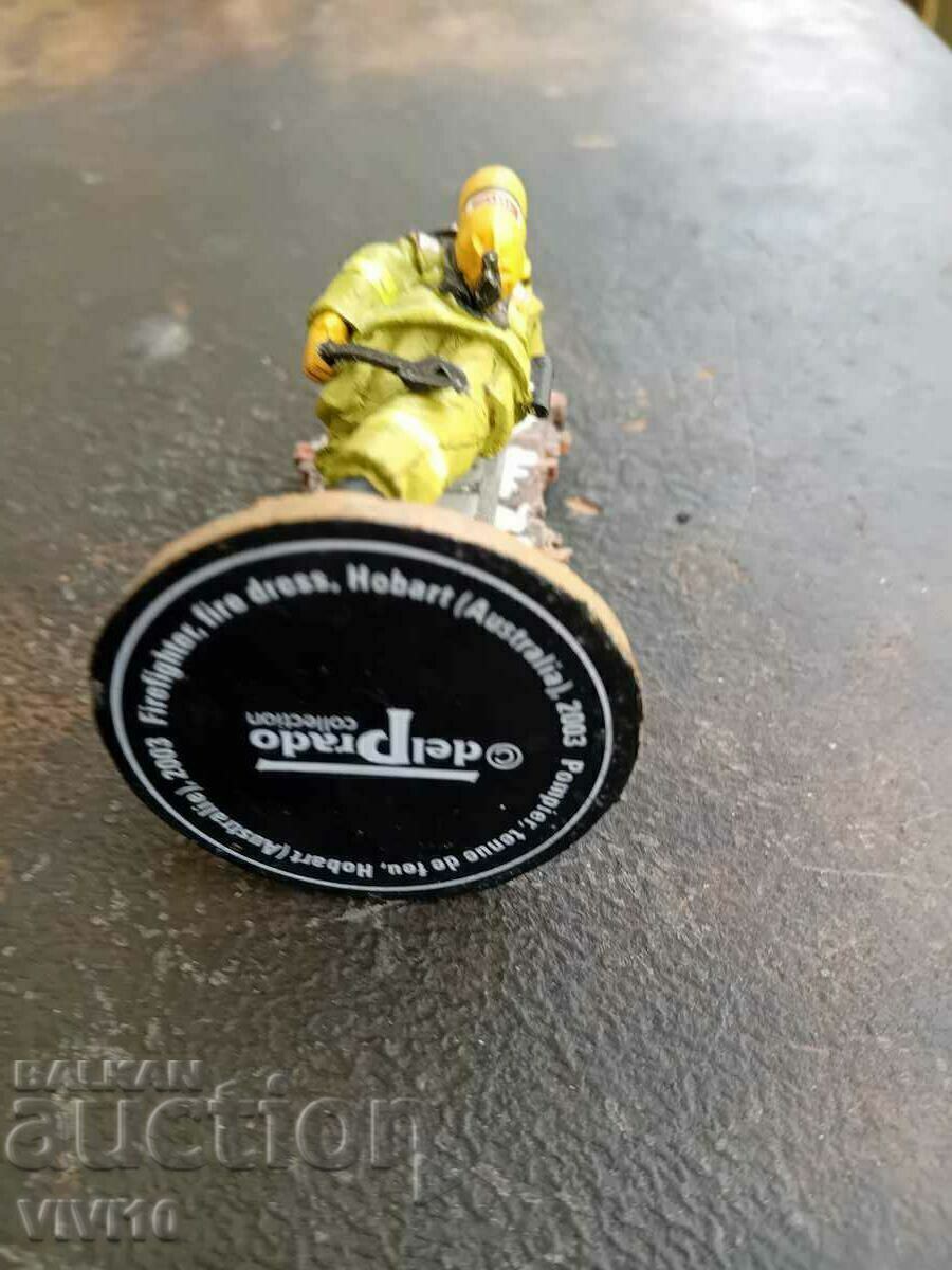 Lead fireman del prado with price 15.00 BGN | € 7.67 Lead fireman del prado with price 15.00 BGN | € 7.67