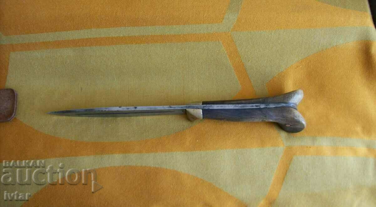 Licitație Cuțit - 2 Licitație Cuțit - 2