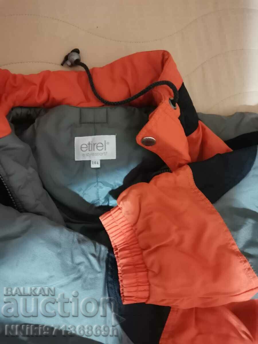 Ski equipment with price 5.05 BGN | € 2.58