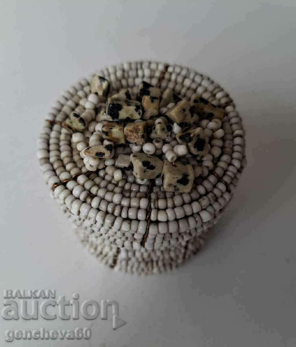 Delivery of Beaded box and necklace, bracelet of blue beads for a folk costume