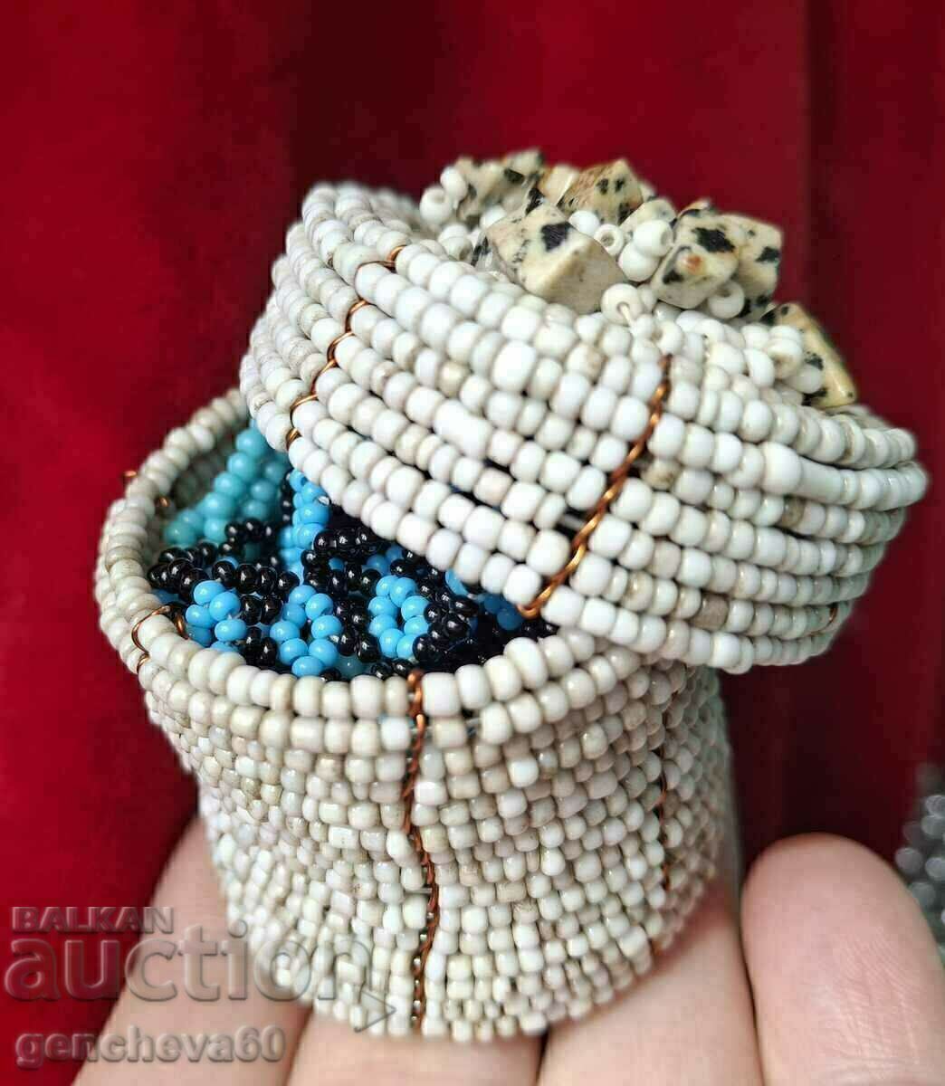 Beaded box and necklace, bracelet of blue beads for a folk costume - 5