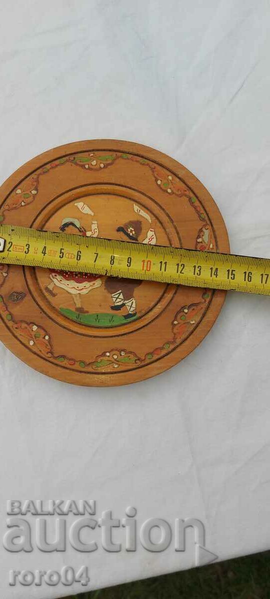 Auction HOUSEHOLD PLATE - COSTUMES - DANCE Auction HOUSEHOLD PLATE - COSTUMES - DANCE