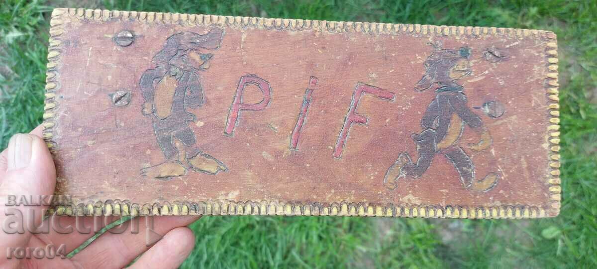 PIF - WOODEN SHELF PIF - WOODEN SHELF