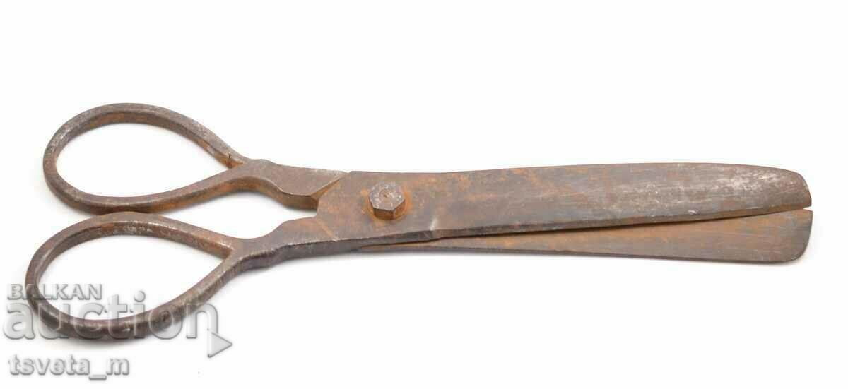 Large Tersian / tailor's scissors, wrought iron, 19th century with price 25.00 BGN | € 12.78