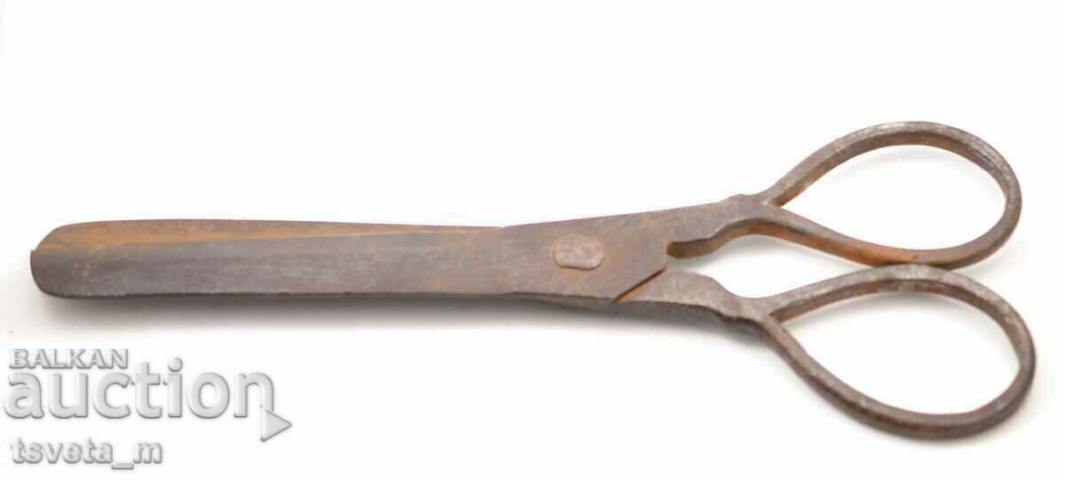 Auction  Large Tersian / tailor's scissors, wrought iron, 19th century