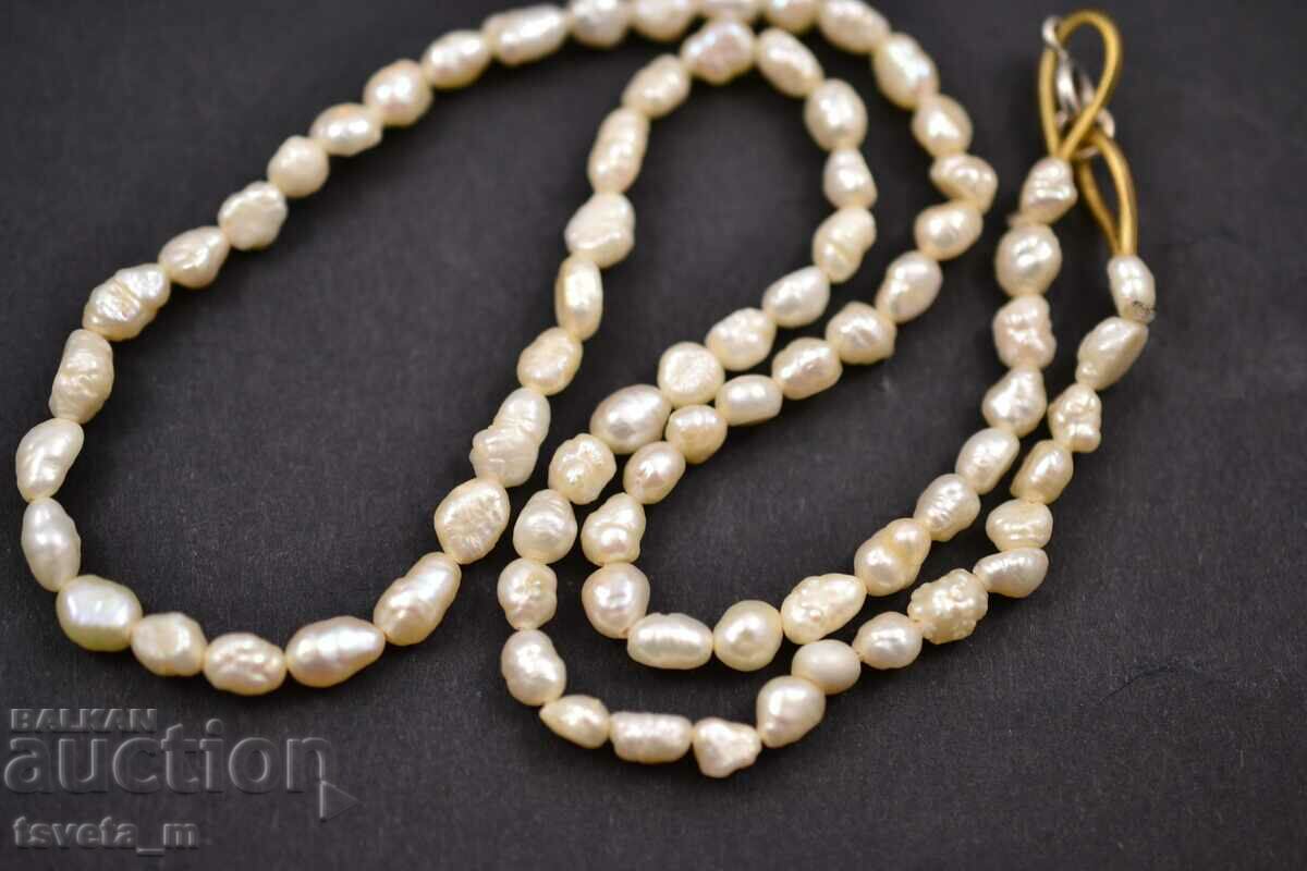 Auction Choker, necklace with natural pearls and silver clasp Auction Choker, necklace with natural pearls and silver clasp