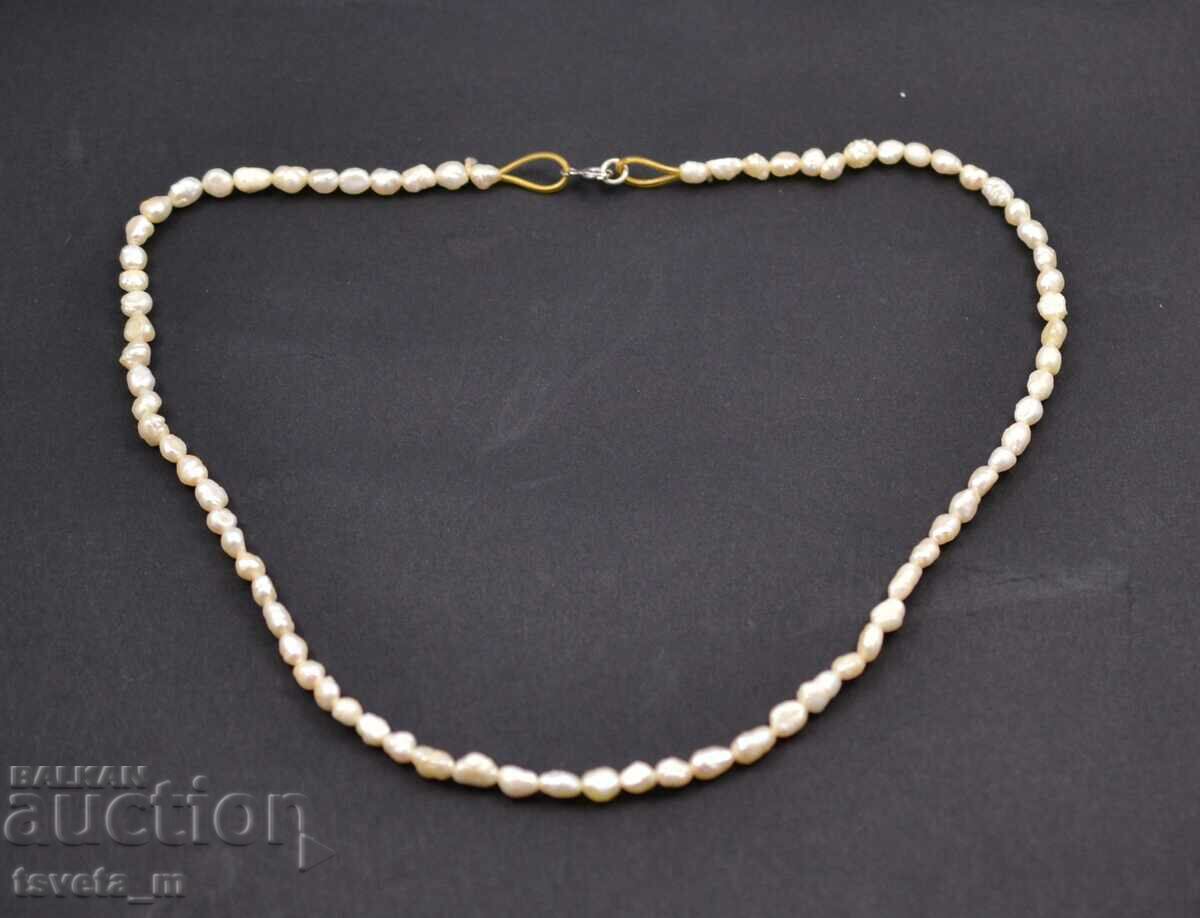 Choker, necklace with natural pearls and silver clasp