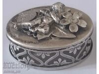 Ένα μικρό κουτί